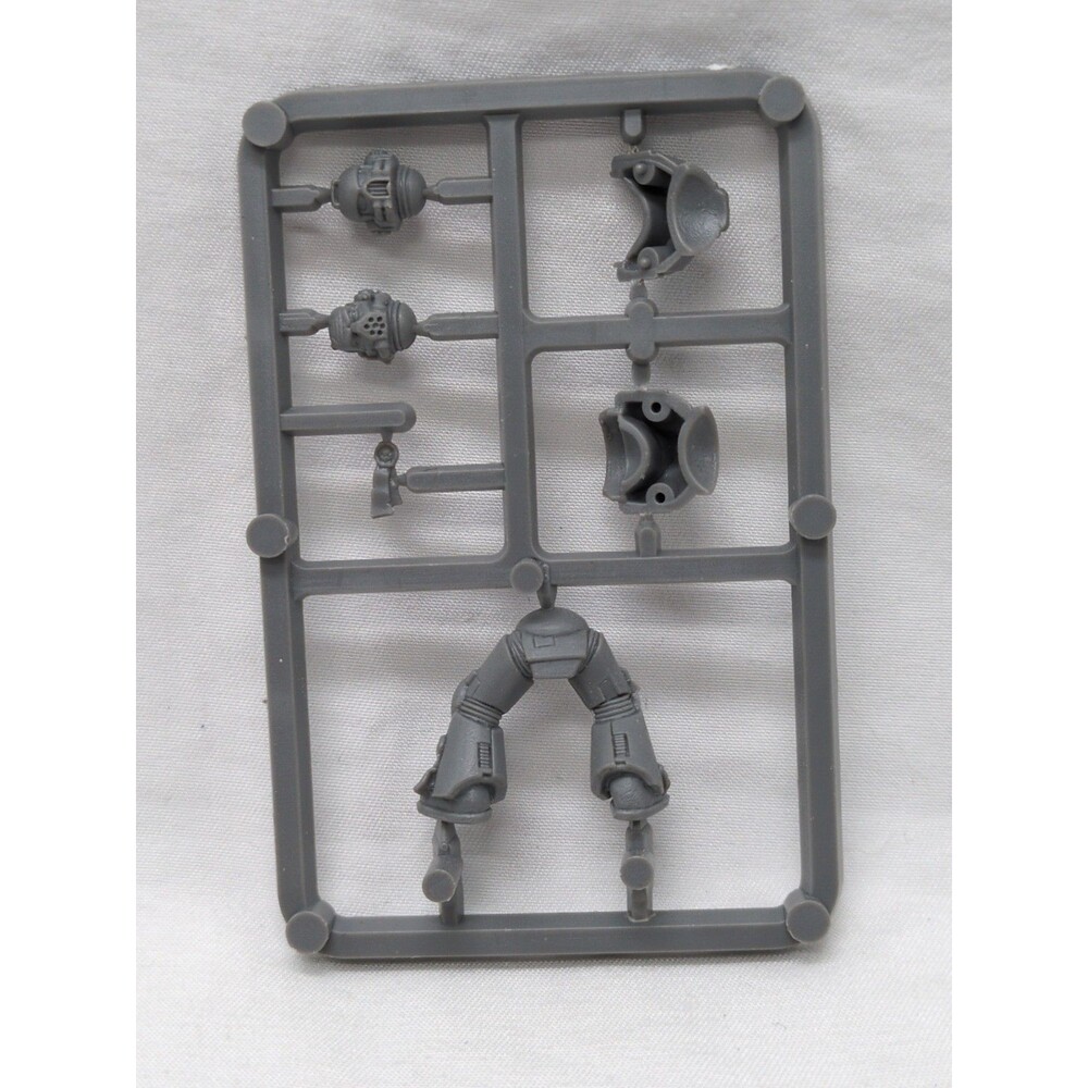 Vintage Warhammer 40k Space Marine Bits And Pieces